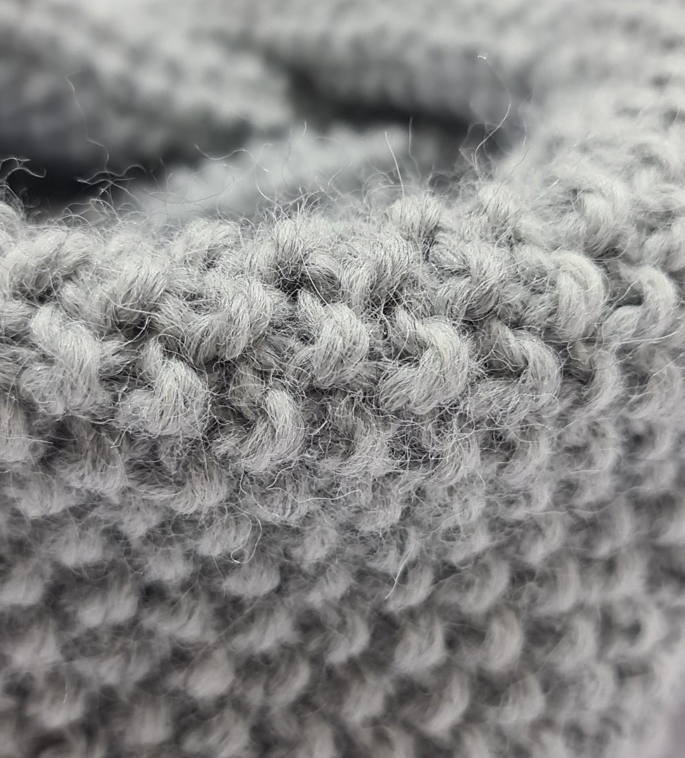 100% Baby Alpaca Hand Knitted Infinity Scarf - Light Grey Infinity Scarf Neck warmer RUFFNEK® Light Grey detail photo of supersoft wool